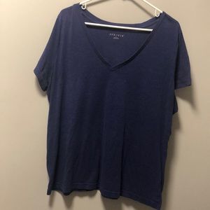 ⭐️ Dark Blue Wide V-Neck Tee
